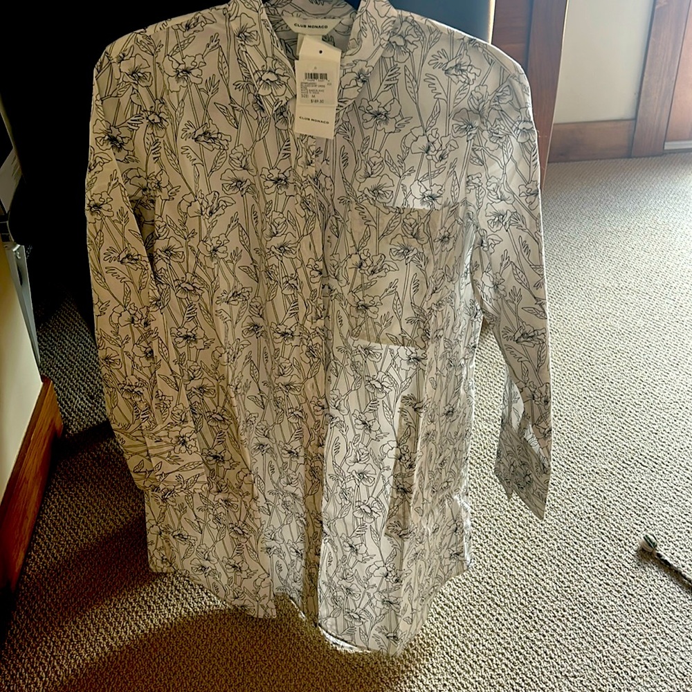 Brand new summer dress by Club Monaco relaxed and comfortable never worn.